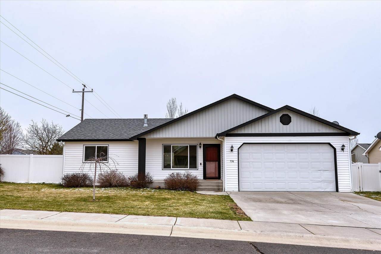 736 Joshua Dr - Photo 1