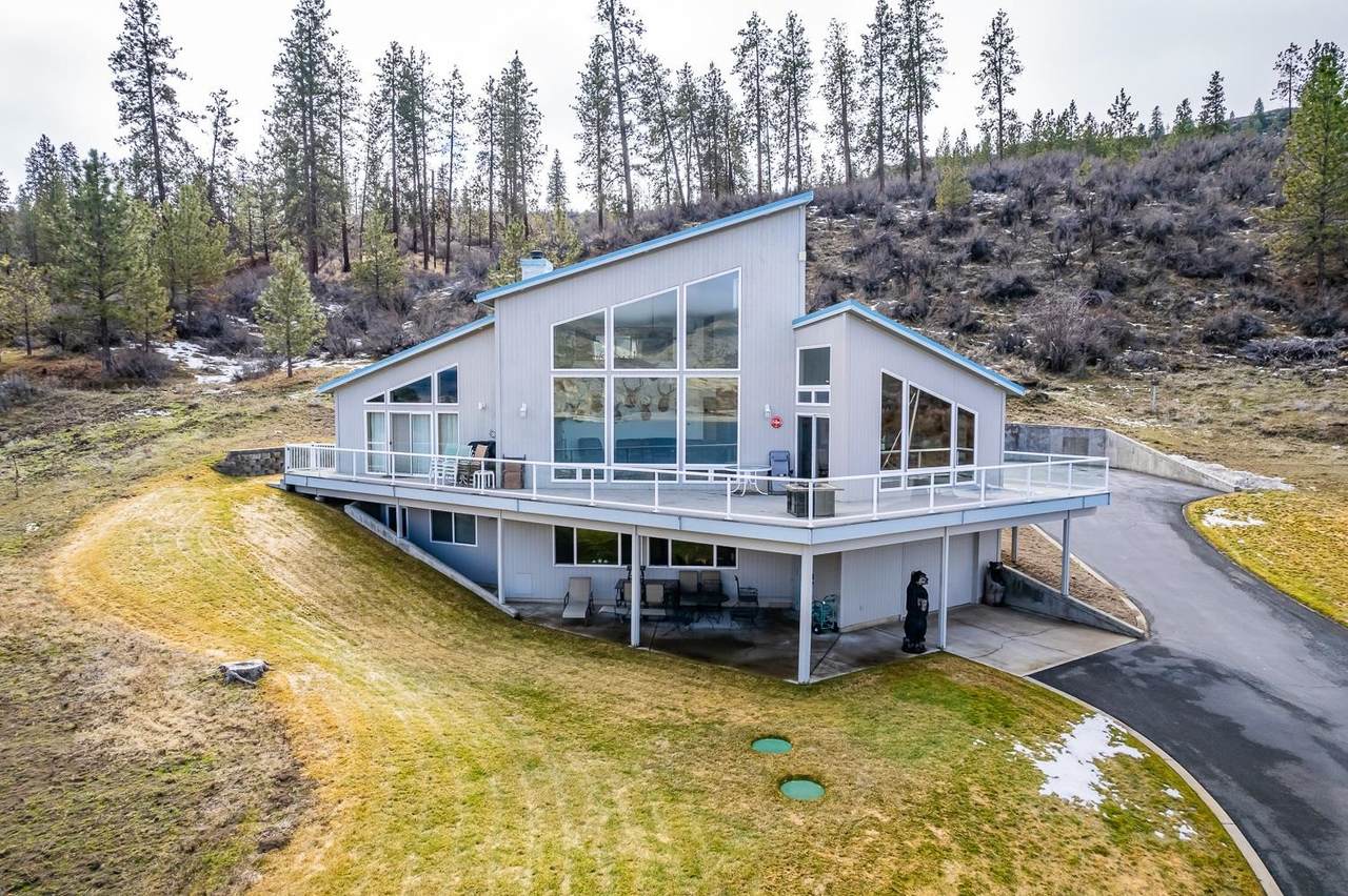 16548 Whitelaw Rd - Photo 1