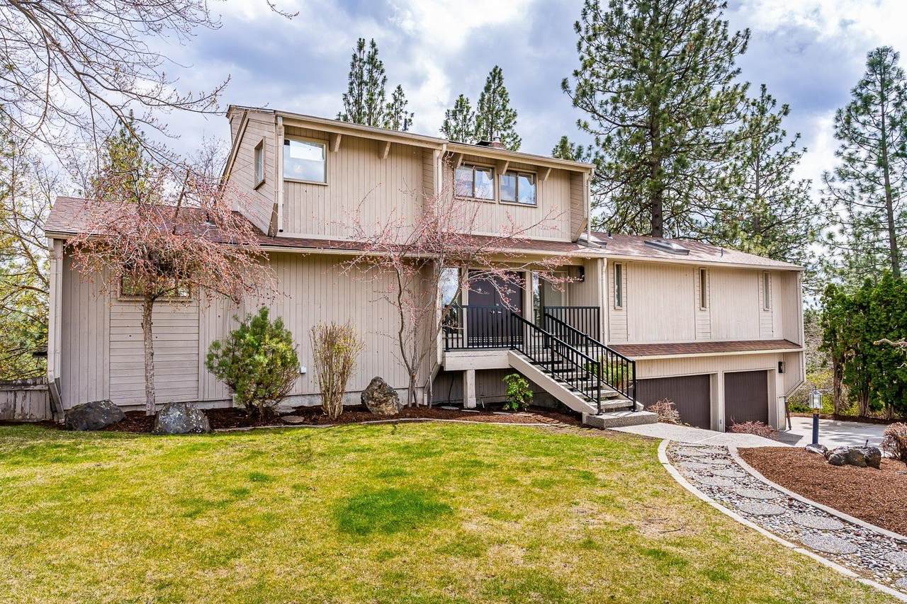 1045 Primrose Ln - Photo 1