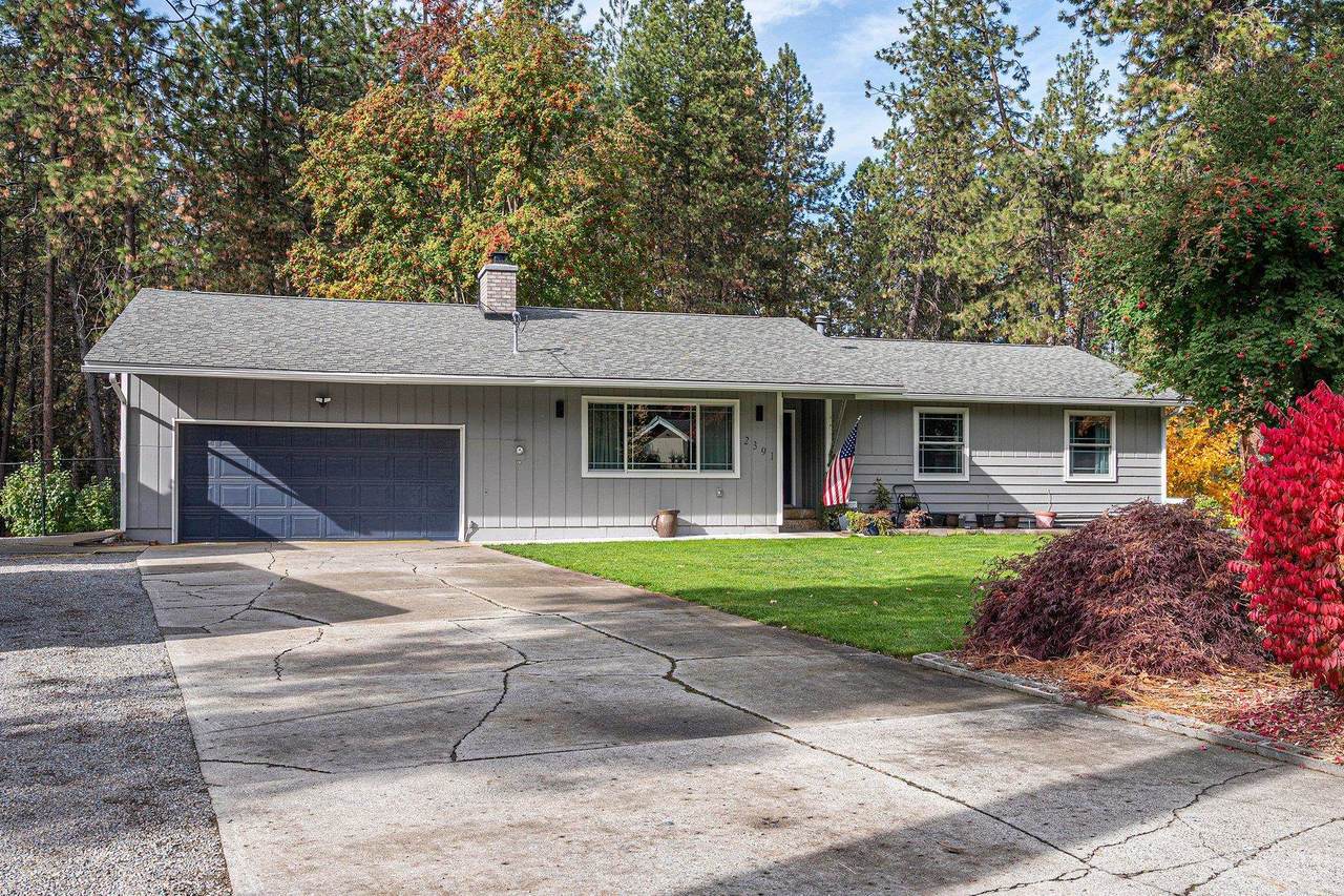 2391 Canyon Dr - Photo 1
