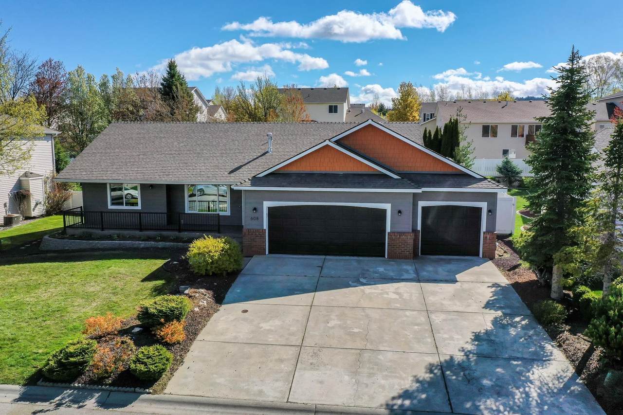 608 Garry Dr - Photo 1
