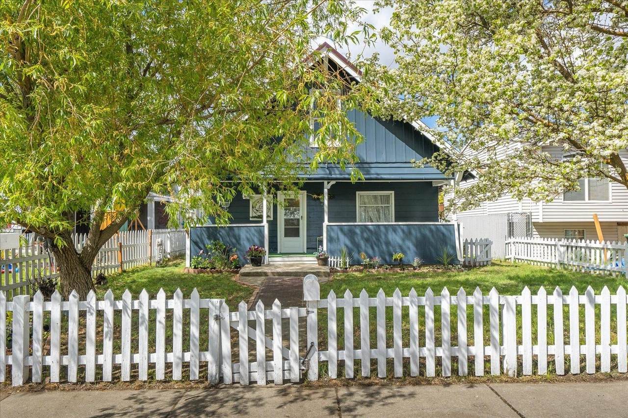 1305 Crown Ave - Photo 1