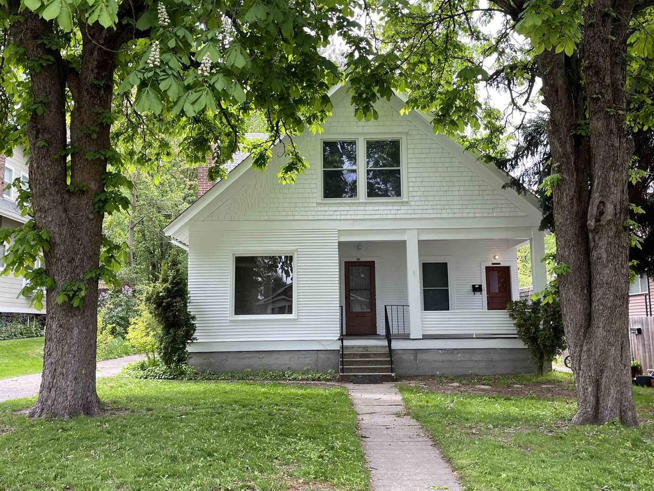 1011 15th Ave - Photo 1
