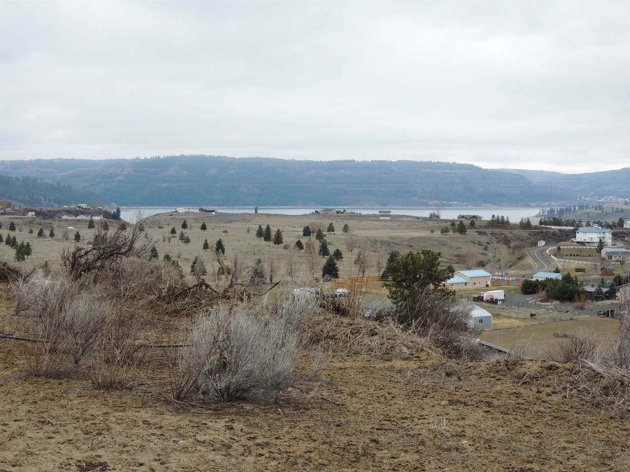 42020 Lakeview Rd N *** - Photo 1