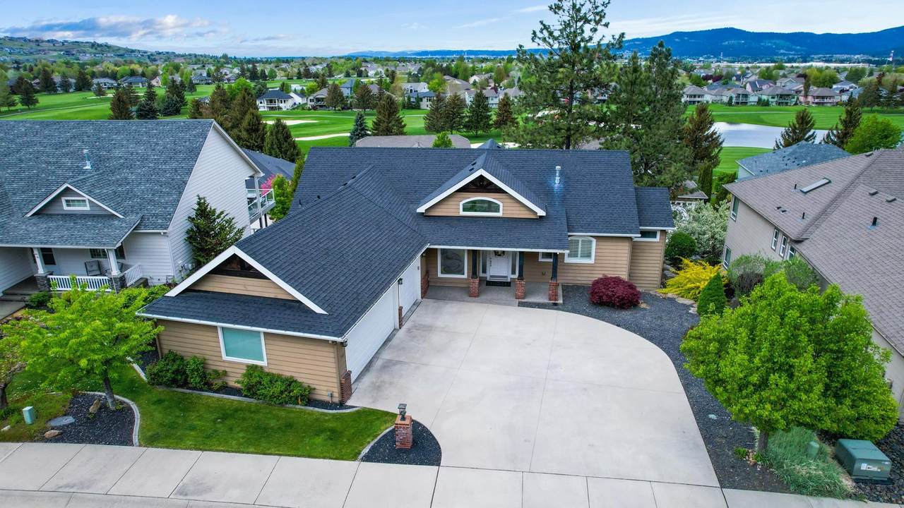 1107 Lancashire Ln - Photo 1
