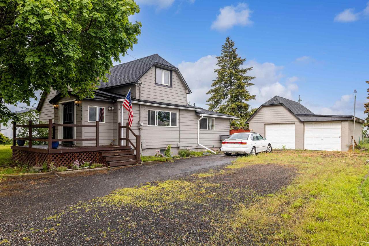 3220 Campbell Rd - Photo 1