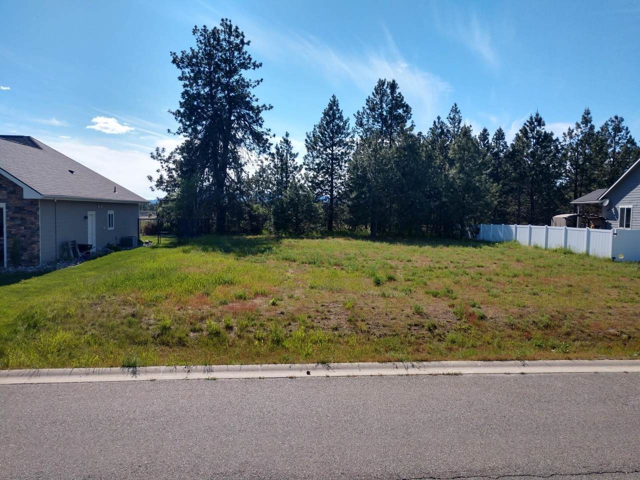 925 N High Desert Dr - Photo 1