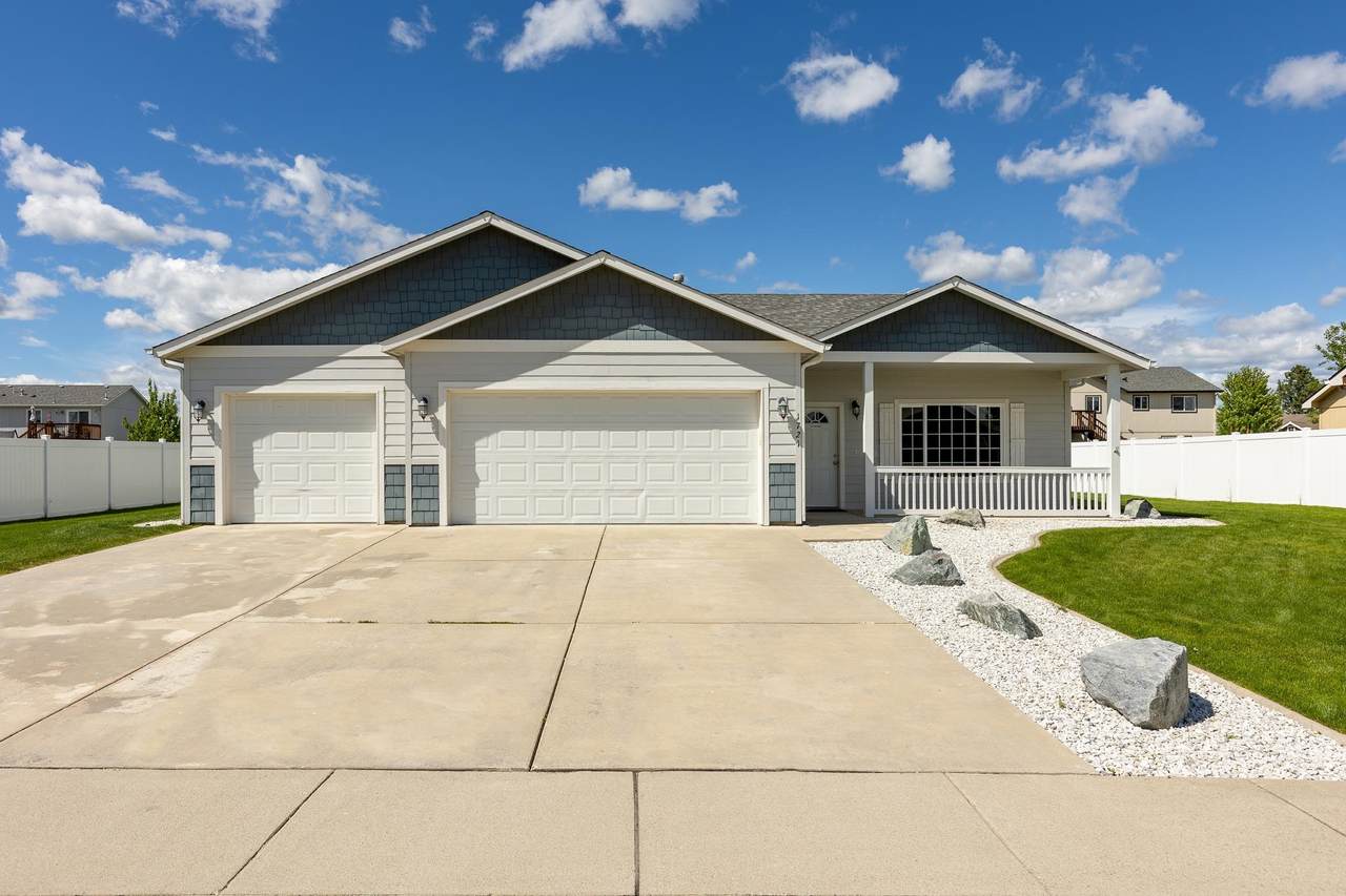 1721 Pease Ln - Photo 1