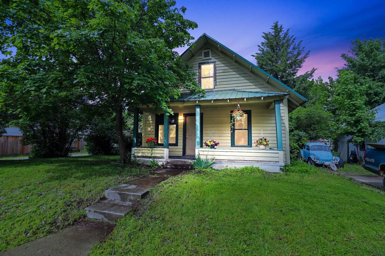 119 Scott Ave - Photo 1