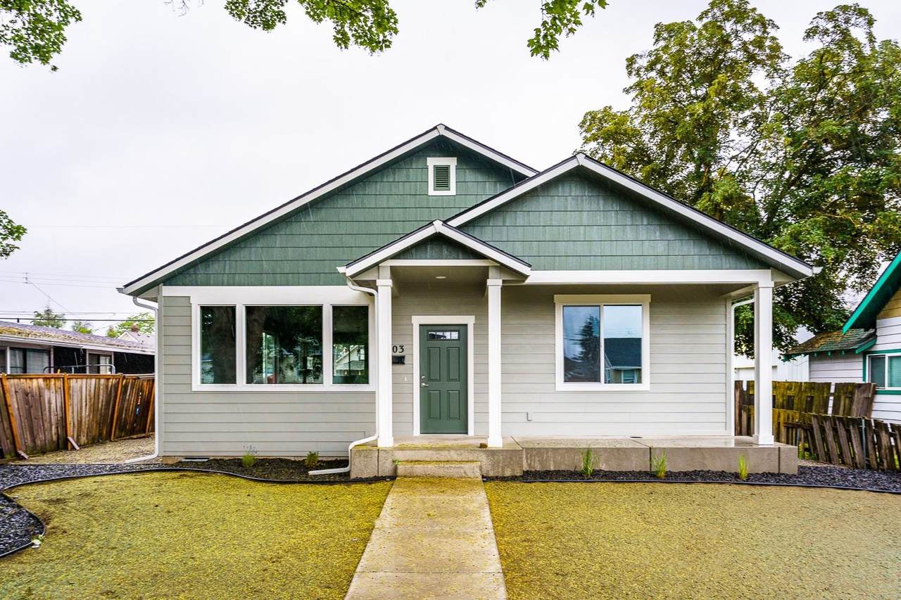 903 Queen Ave - Photo 1