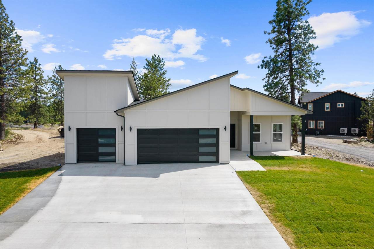 3835 Cliffside Ln - Photo 1