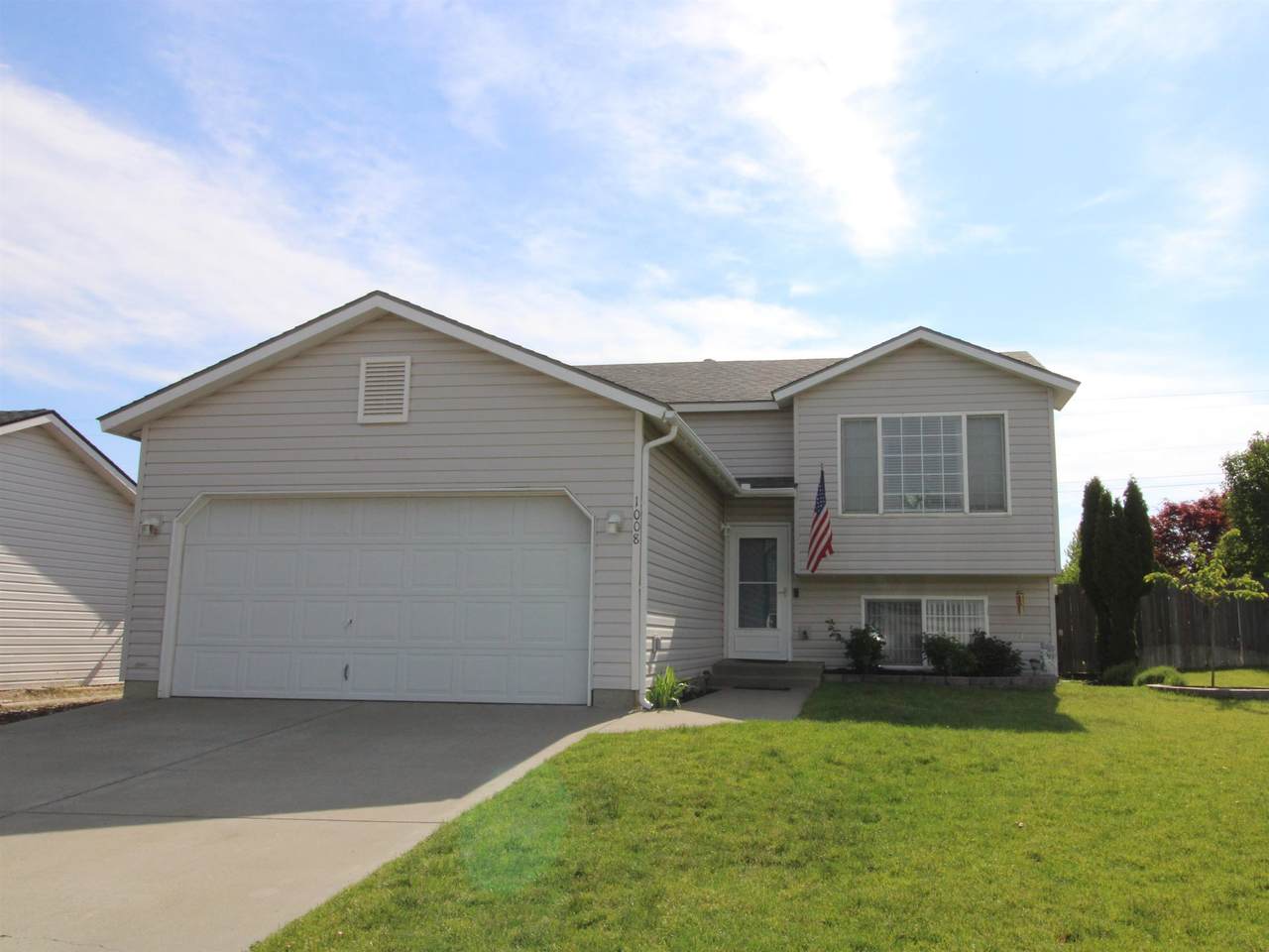 1008 Prentis St - Photo 1