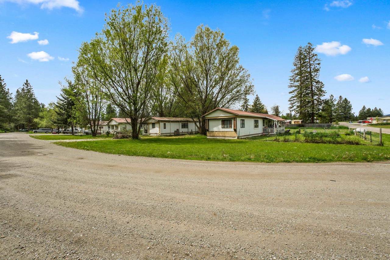 105 Aspen Ave - Photo 1