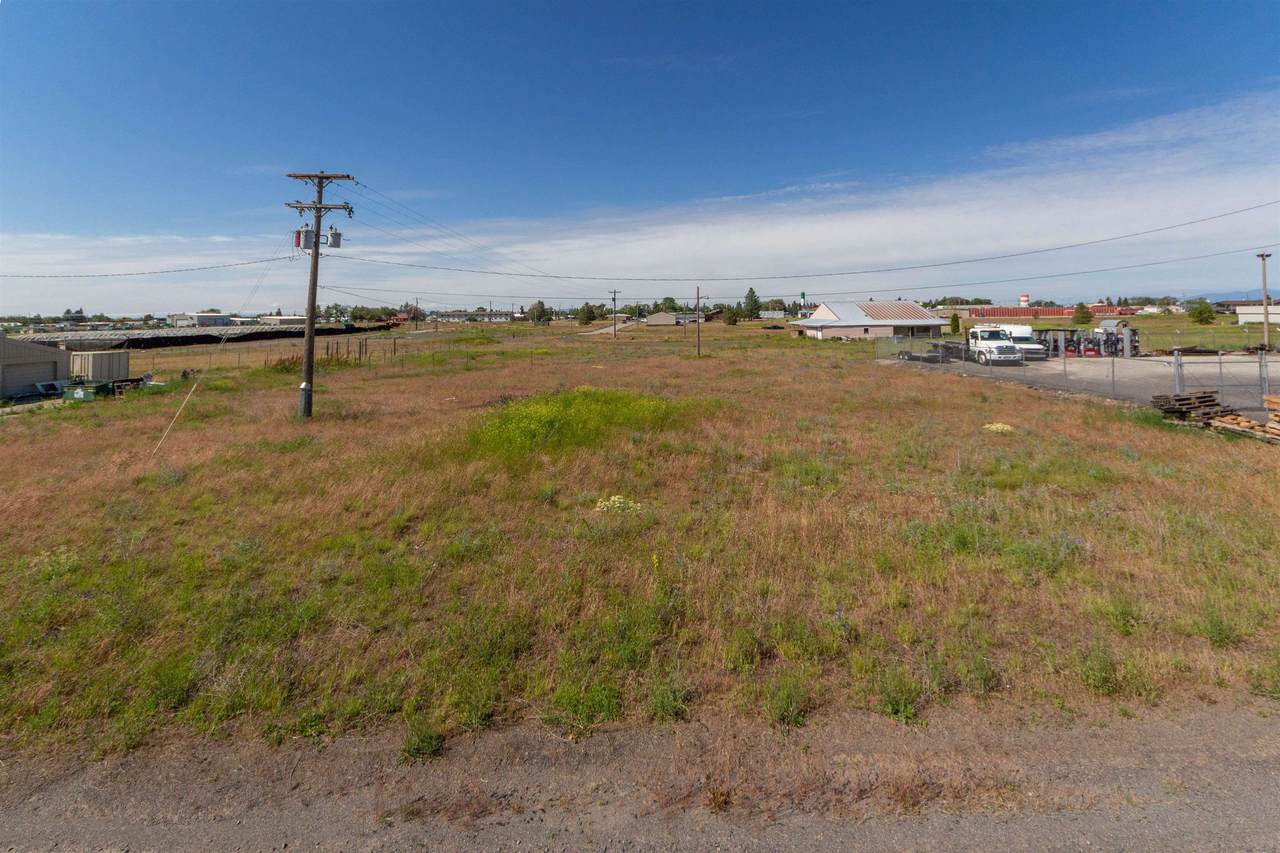 NKA 18th Ave - Photo 1