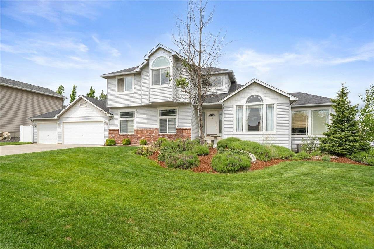8911 Woodland Park Dr - Photo 1