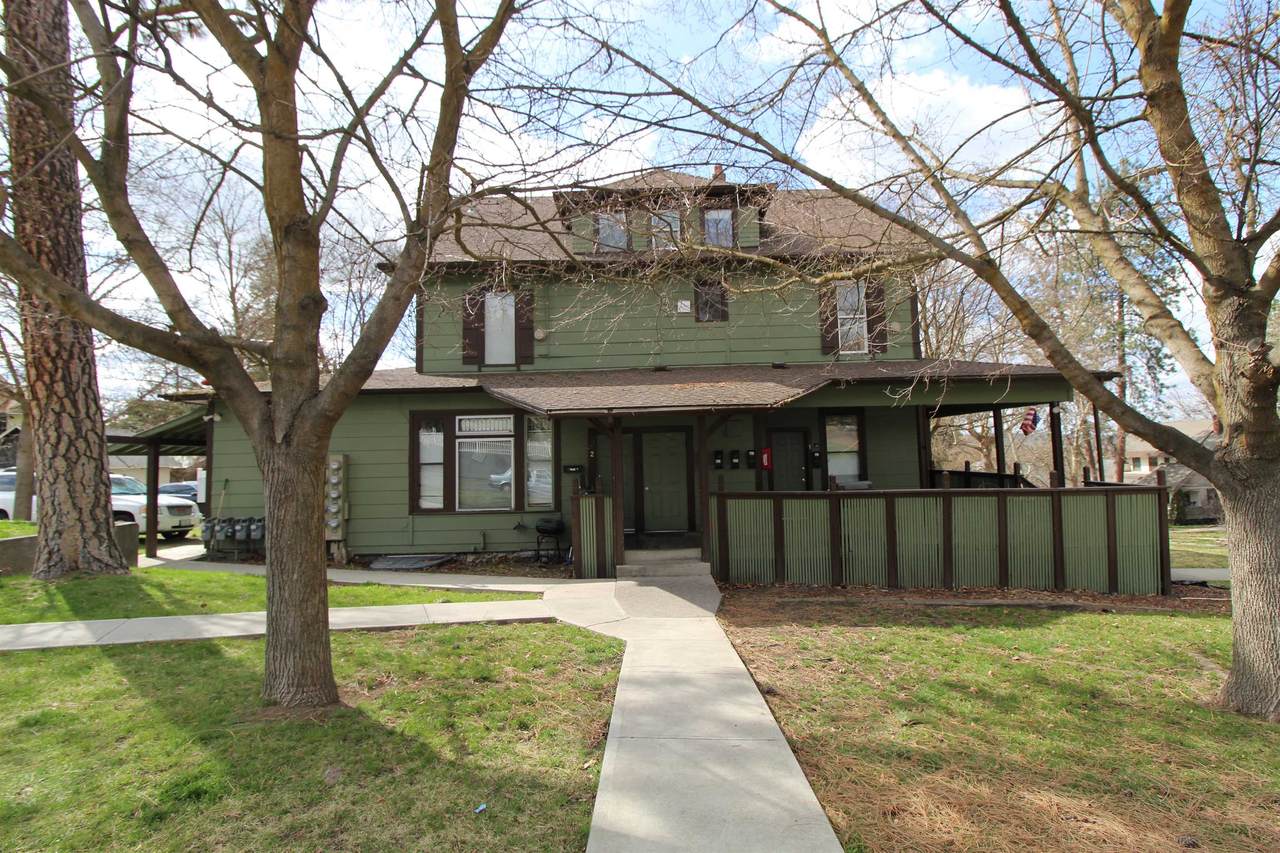 1203 8th Ave - Photo 1