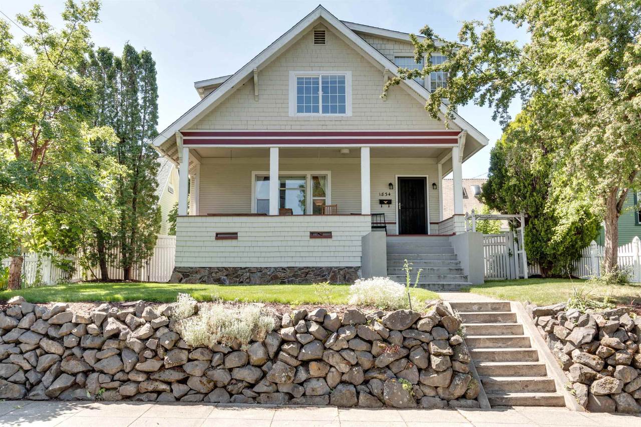 1834 12 Ave - Photo 1