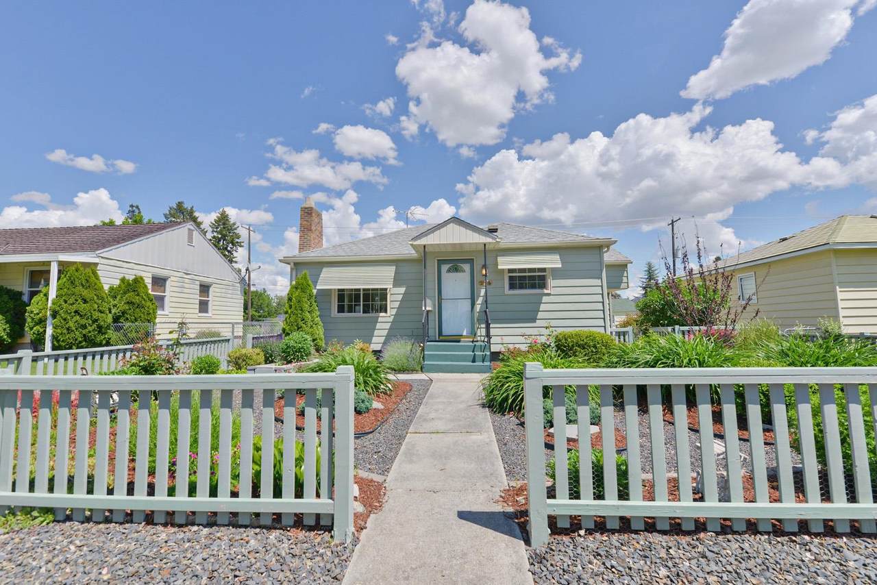 5224 Lincoln St - Photo 1