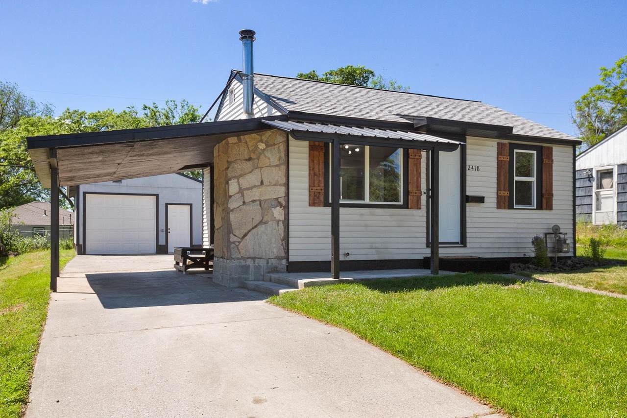 2418 Heroy Ave - Photo 1