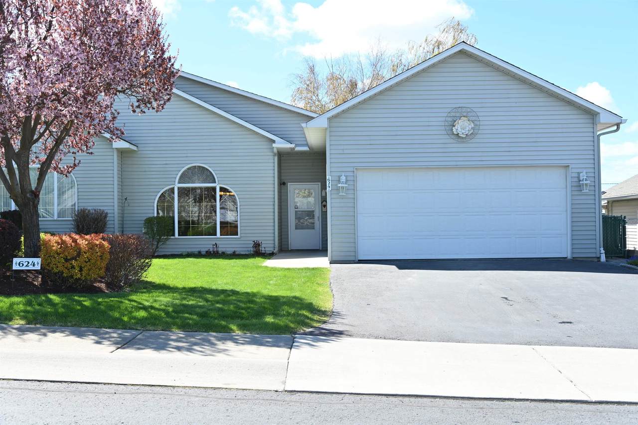 624 Golden Ct - Photo 1