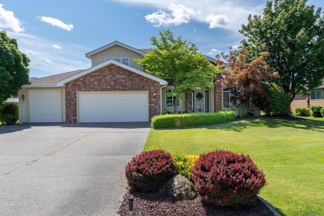 24008 Broadway Ct - Photo 1