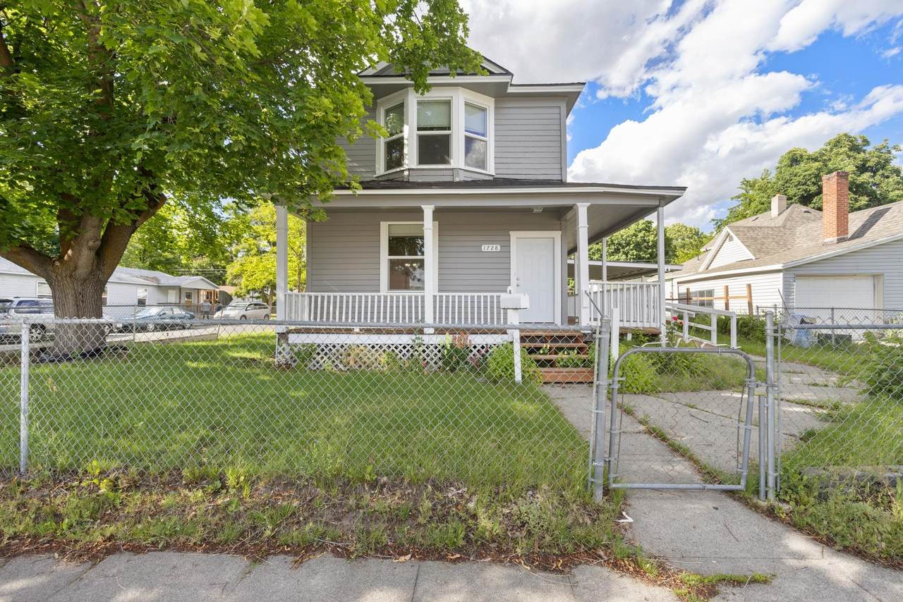 1728 Maxwell Ave - Photo 1