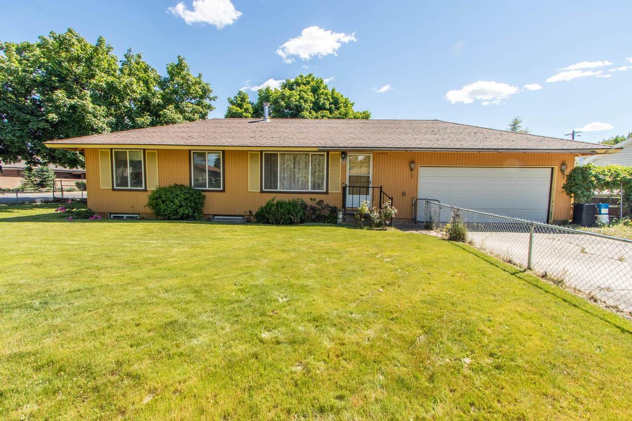 12026 31ST Ave - Photo 1