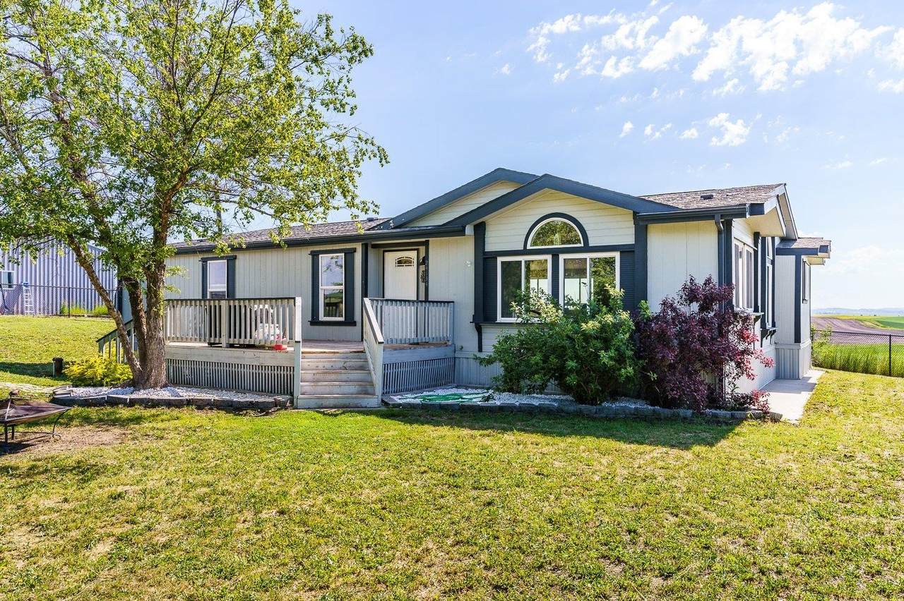 24134 Waukon Rd. N *** - Photo 1