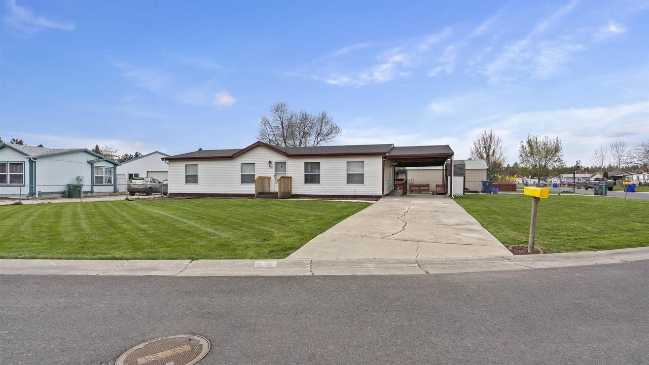 300 Meadowmere Way - Photo 1
