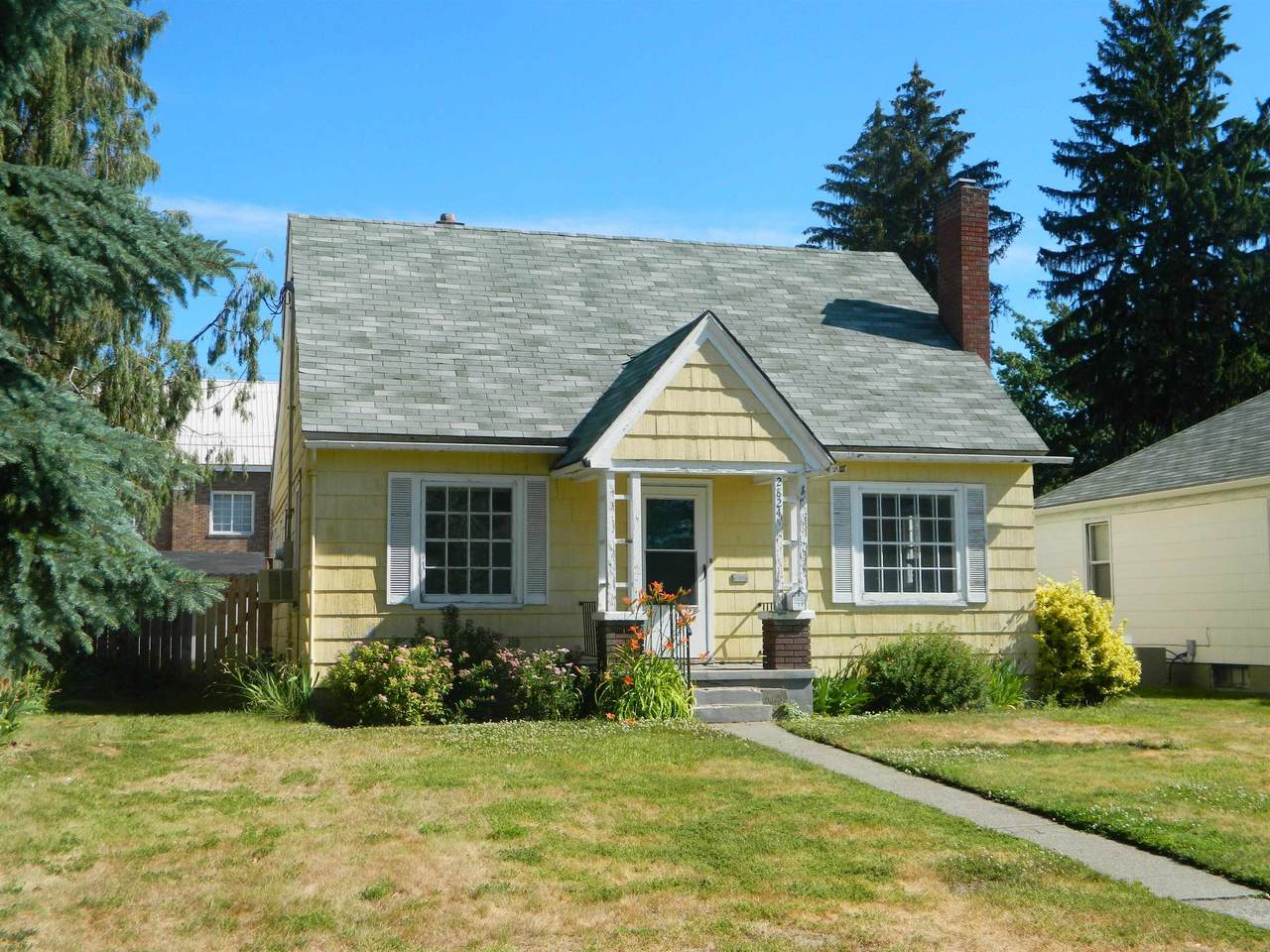 2824 Euclid Ave - Photo 1