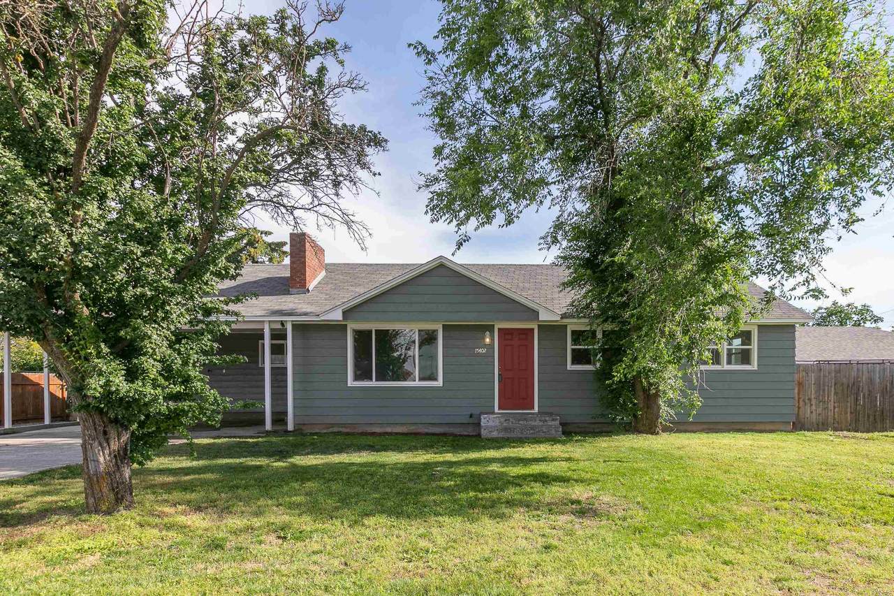 15402 Broadway Ave - Photo 1