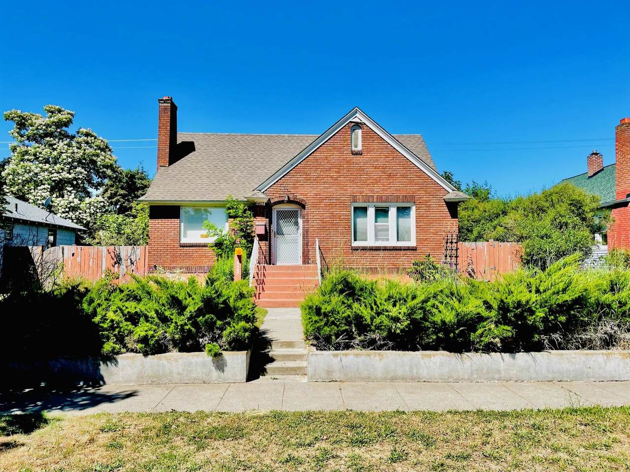 5407 Post St - Photo 1