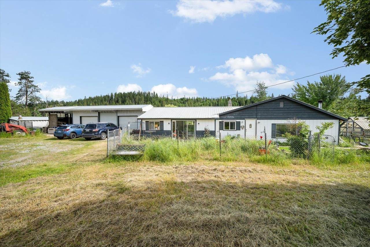 333432 Highway 2 - Photo 1