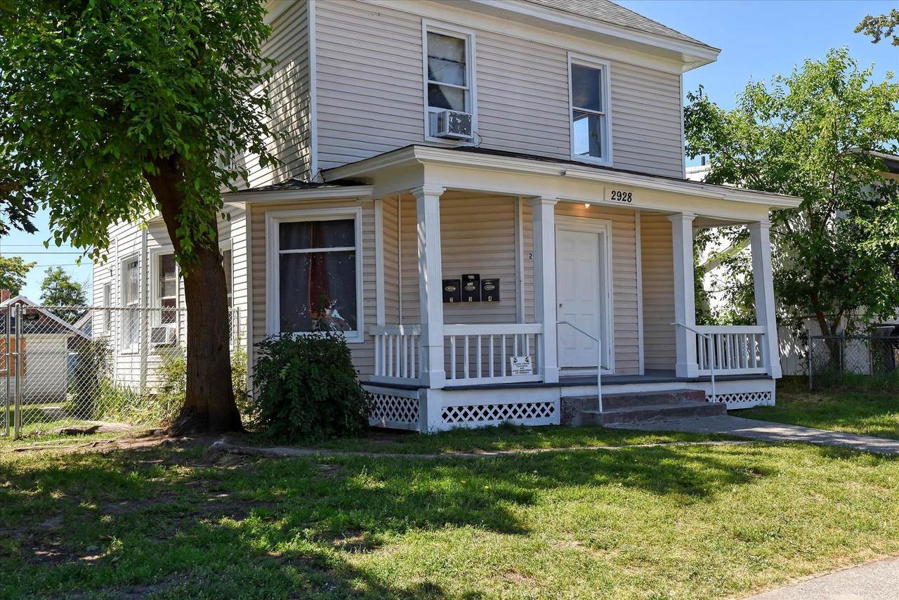 2928 Diamond Ave - Photo 1