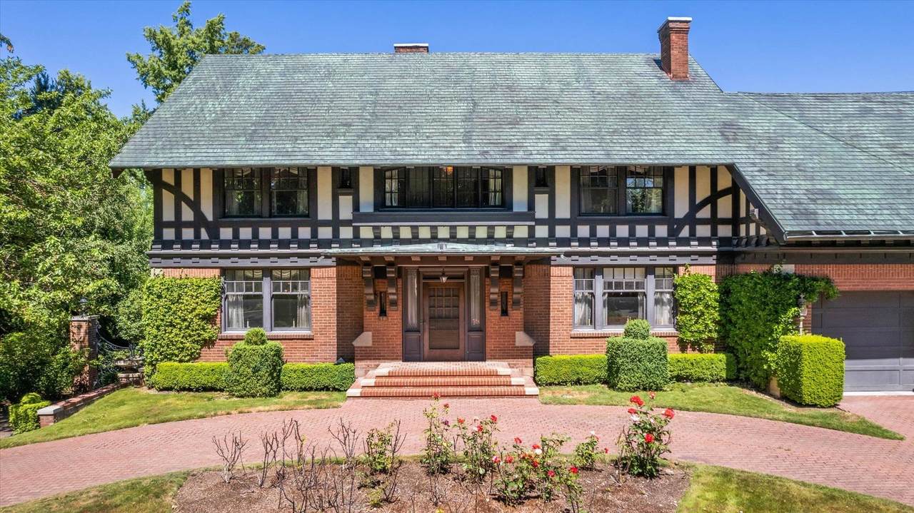 526 Sumner Ave - Photo 1