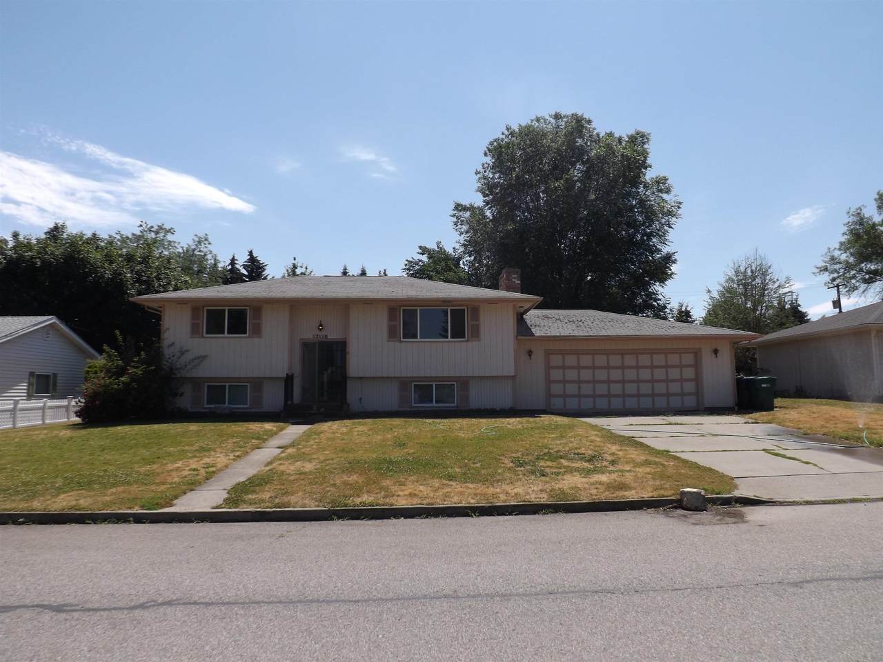 12110 Buckeye Ave - Photo 1