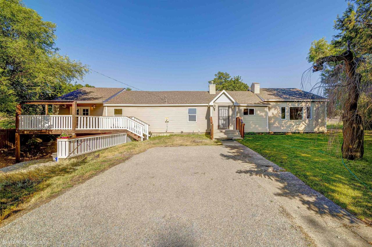 1104 N Ella Rd - Photo 1