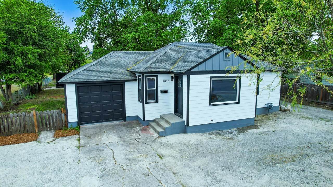 9816 Broadway Ave - Photo 1