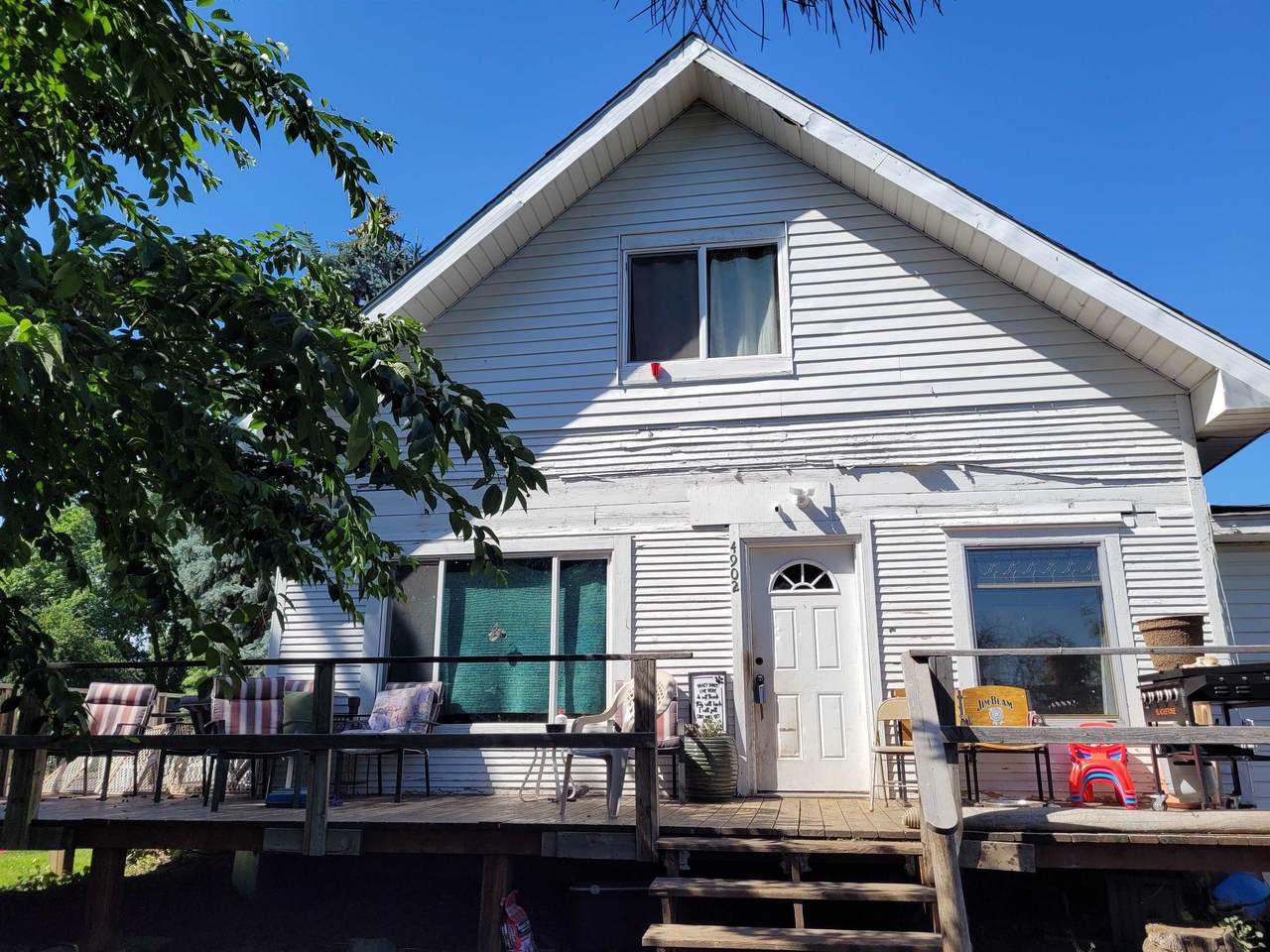 4902 Magnolia St - Photo 1