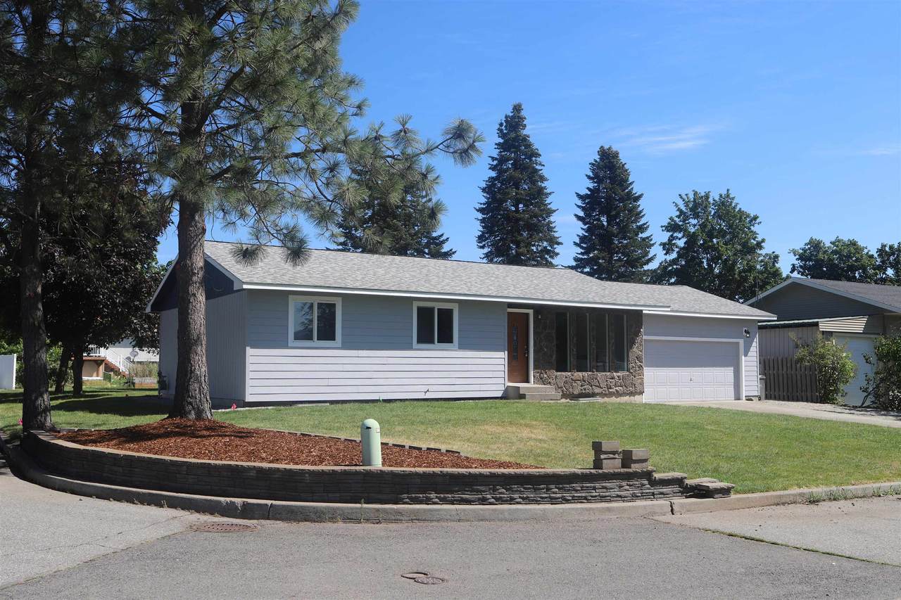 15205 15TH Ave - Photo 1