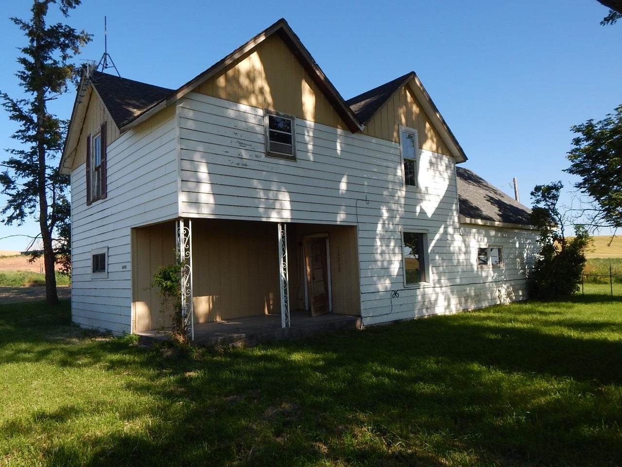 16898 Mecklenburg Rd - Photo 1