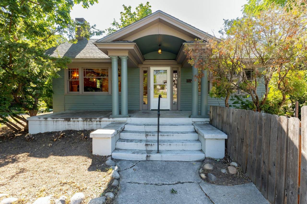 828 Jefferson St - Photo 1