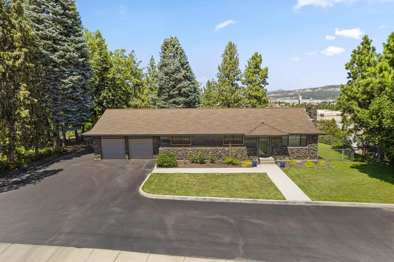 13621 Mission Ave - Photo 1