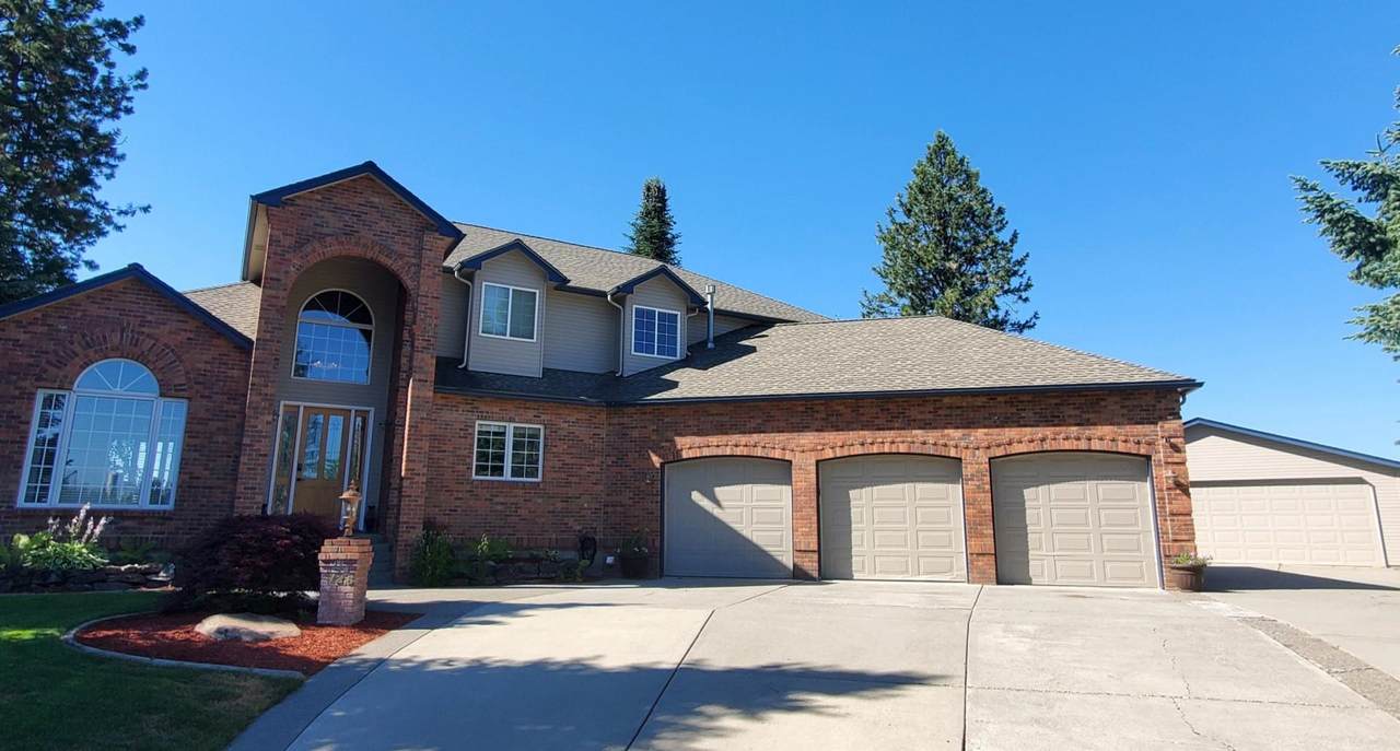 726 Wellington Dr - Photo 1