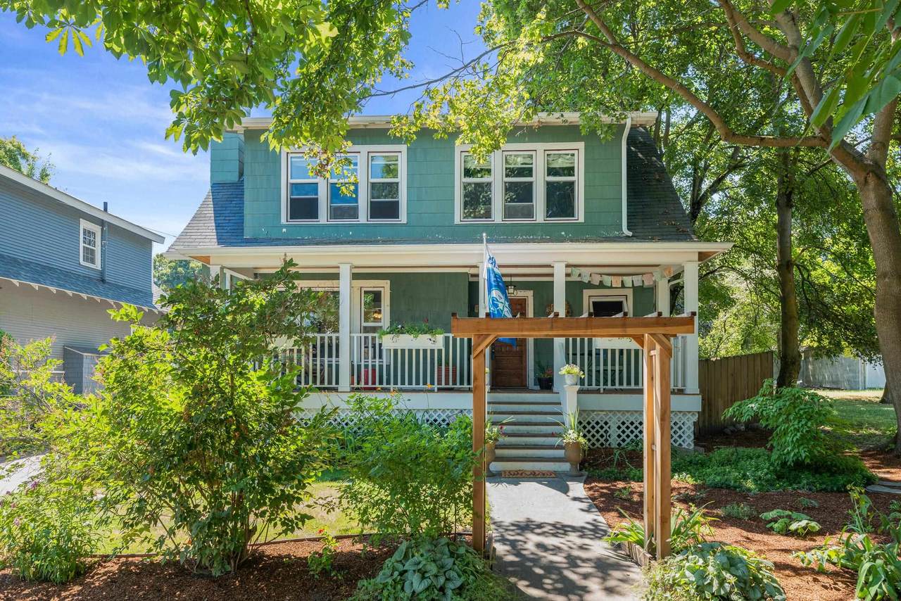 220 17th Ave - Photo 1