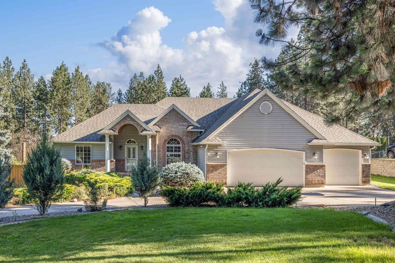 318 Silver Pines Ct - Photo 1