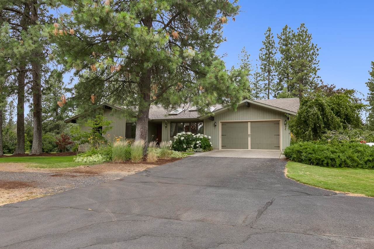 1212 White Rd - Photo 1
