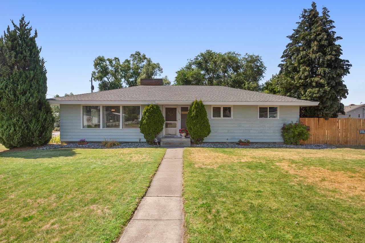 1221 University Rd - Photo 1