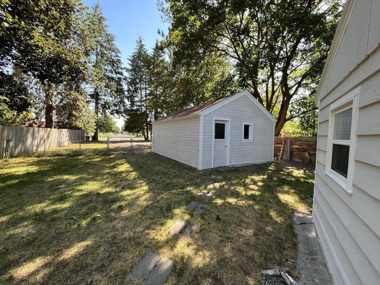 3928 Sanson Ave - Photo 1