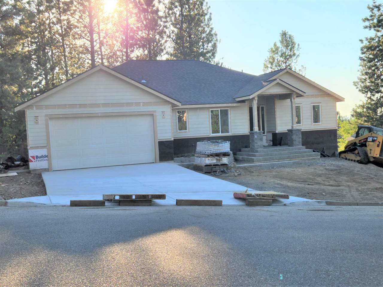 1410 Dyer Rd - Photo 1